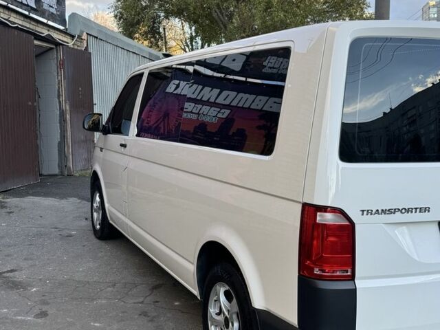 Белый Фольксваген Transporter, объемом двигателя 2 л и пробегом 300 тыс. км за 21500 $, фото 6 на Automoto.ua