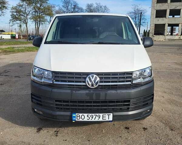 Белый Фольксваген Transporter, объемом двигателя 1.97 л и пробегом 62 тыс. км за 25000 $, фото 2 на Automoto.ua