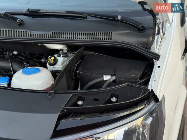 Білий Фольксваген Transporter, об'ємом двигуна 2 л та пробігом 253 тис. км за 18900 $, фото 48 на Automoto.ua