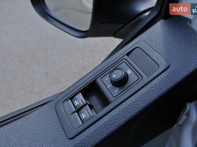 Белый Фольксваген Transporter, объемом двигателя 2 л и пробегом 210 тыс. км за 24800 $, фото 83 на Automoto.ua