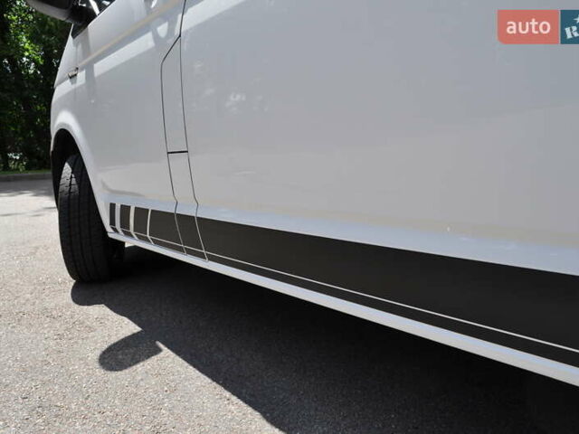 Белый Фольксваген Transporter, объемом двигателя 2 л и пробегом 210 тыс. км за 24800 $, фото 22 на Automoto.ua