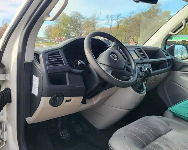 Белый Фольксваген Transporter, объемом двигателя 1.97 л и пробегом 62 тыс. км за 25000 $, фото 9 на Automoto.ua