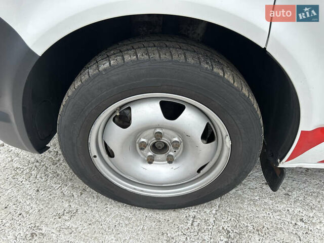 Білий Фольксваген Transporter, об'ємом двигуна 2 л та пробігом 226 тис. км за 29999 $, фото 25 на Automoto.ua