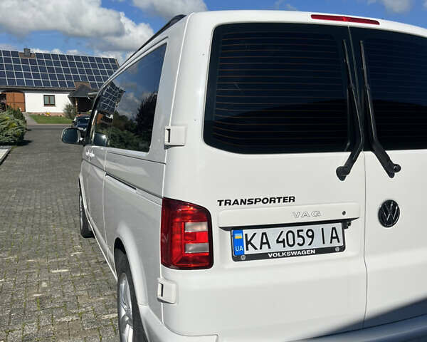 Білий Фольксваген Transporter, об'ємом двигуна 1.97 л та пробігом 266 тис. км за 23500 $, фото 4 на Automoto.ua