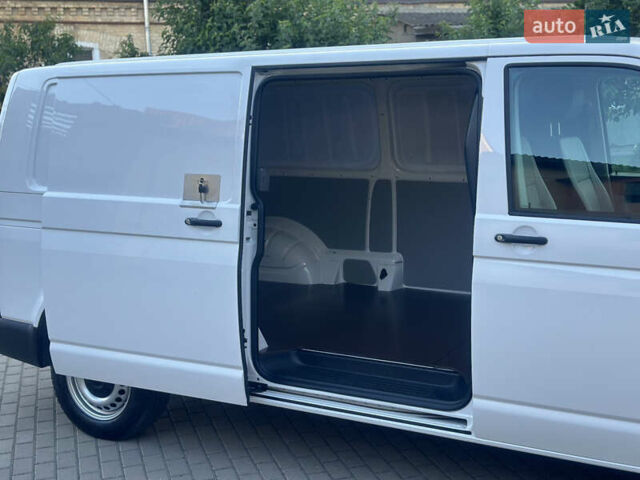 Белый Фольксваген Transporter, объемом двигателя 2 л и пробегом 219 тыс. км за 16700 $, фото 26 на Automoto.ua