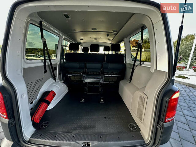 Білий Фольксваген Transporter, об'ємом двигуна 2 л та пробігом 225 тис. км за 20888 $, фото 28 на Automoto.ua
