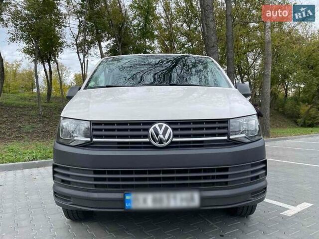Білий Фольксваген Transporter, об'ємом двигуна 2 л та пробігом 210 тис. км за 16800 $, фото 1 на Automoto.ua