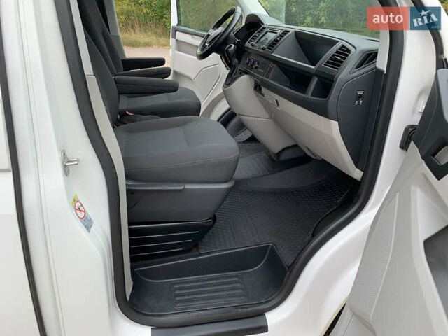 Белый Фольксваген Transporter, объемом двигателя 2 л и пробегом 315 тыс. км за 22500 $, фото 25 на Automoto.ua