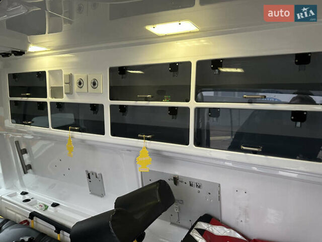 Білий Фольксваген Transporter, об'ємом двигуна 2 л та пробігом 226 тис. км за 29999 $, фото 11 на Automoto.ua