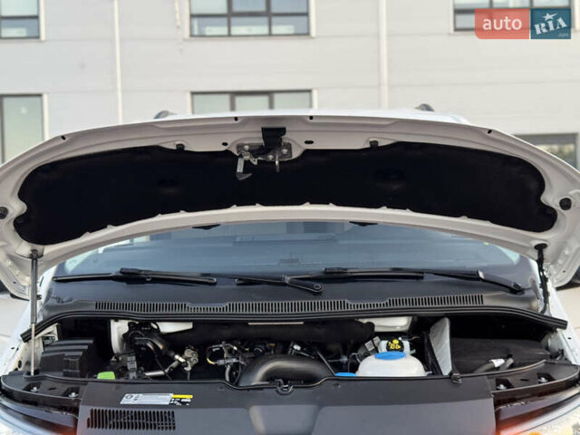 Білий Фольксваген Transporter, об'ємом двигуна 2 л та пробігом 253 тис. км за 18900 $, фото 51 на Automoto.ua