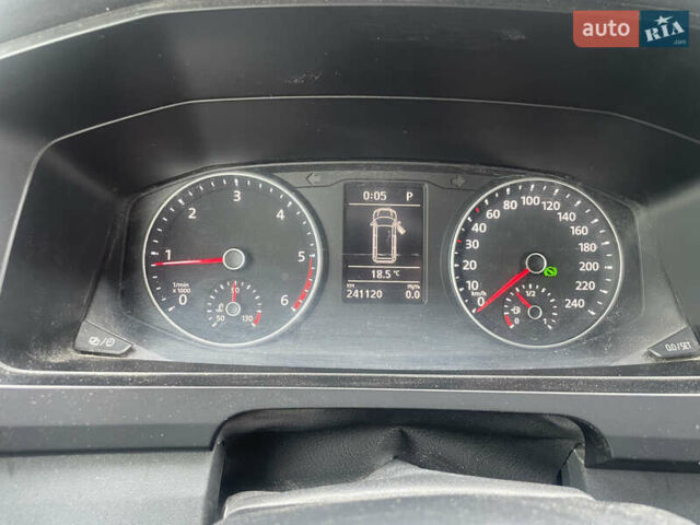 Белый Фольксваген Transporter, объемом двигателя 2 л и пробегом 241 тыс. км за 17500 $, фото 17 на Automoto.ua