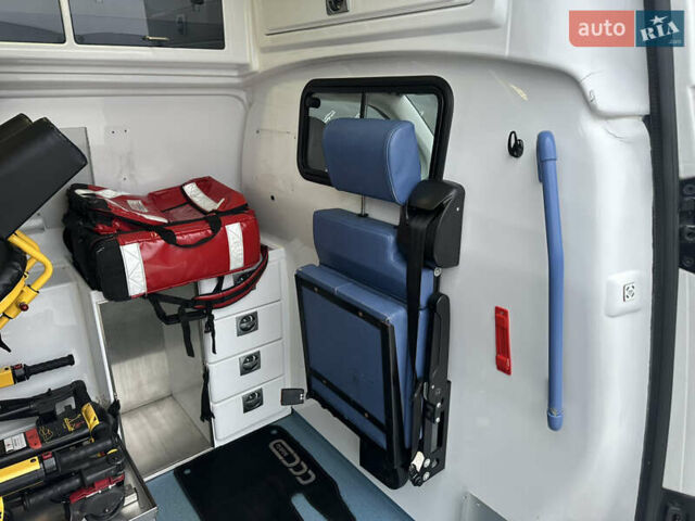 Білий Фольксваген Transporter, об'ємом двигуна 2 л та пробігом 226 тис. км за 29999 $, фото 5 на Automoto.ua