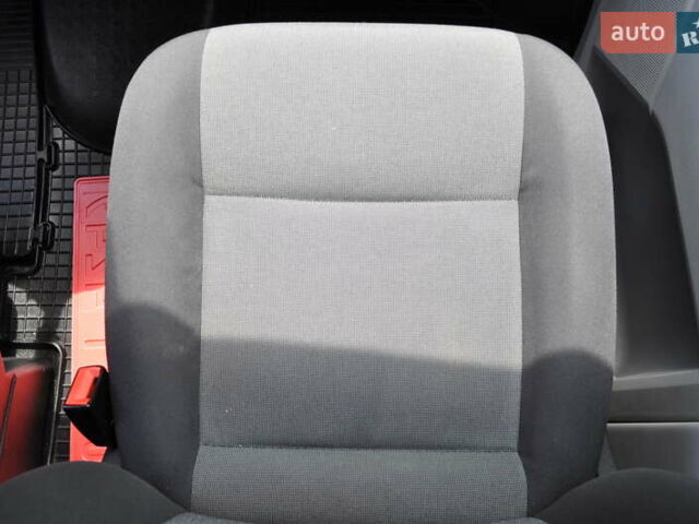 Белый Фольксваген Transporter, объемом двигателя 2 л и пробегом 210 тыс. км за 24800 $, фото 57 на Automoto.ua