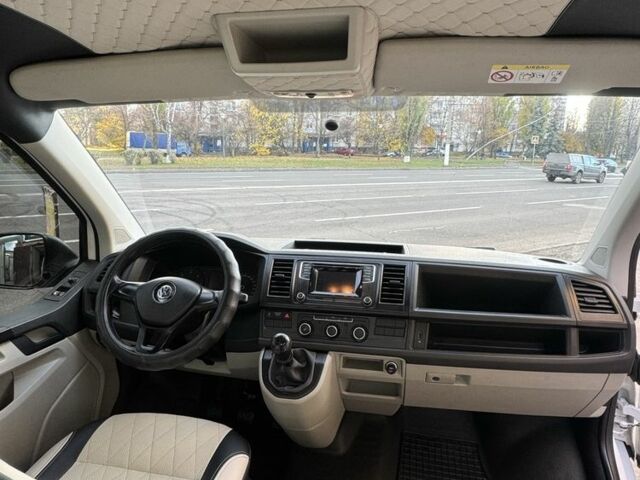 Белый Фольксваген Transporter, объемом двигателя 2 л и пробегом 300 тыс. км за 21500 $, фото 3 на Automoto.ua