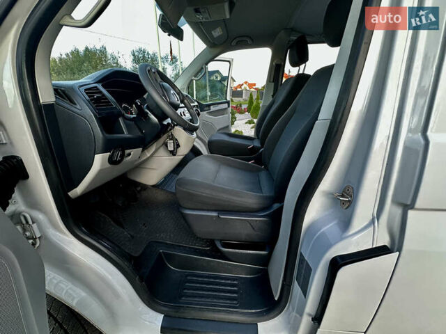 Білий Фольксваген Transporter, об'ємом двигуна 2 л та пробігом 225 тис. км за 20888 $, фото 47 на Automoto.ua