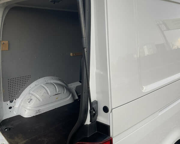 Білий Фольксваген Transporter, об'ємом двигуна 2 л та пробігом 228 тис. км за 19000 $, фото 36 на Automoto.ua