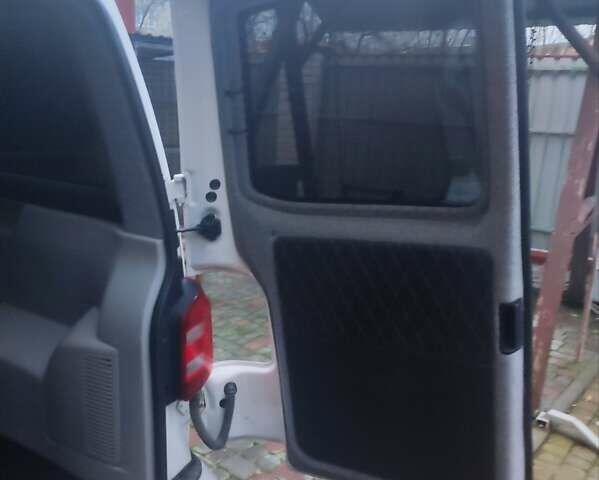 Белый Фольксваген Transporter, объемом двигателя 2 л и пробегом 175 тыс. км за 25500 $, фото 14 на Automoto.ua