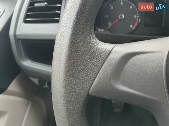 Білий Фольксваген Transporter, об'ємом двигуна 2 л та пробігом 254 тис. км за 18750 $, фото 15 на Automoto.ua