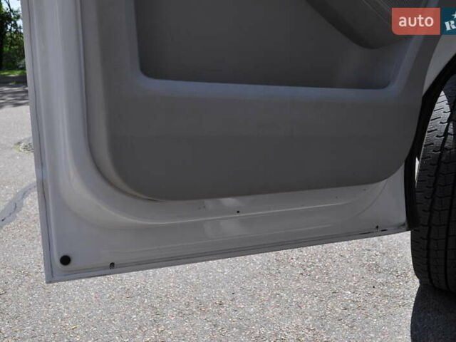 Белый Фольксваген Transporter, объемом двигателя 2 л и пробегом 210 тыс. км за 24800 $, фото 81 на Automoto.ua