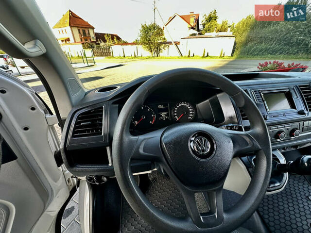 Білий Фольксваген Transporter, об'ємом двигуна 2 л та пробігом 225 тис. км за 20888 $, фото 48 на Automoto.ua