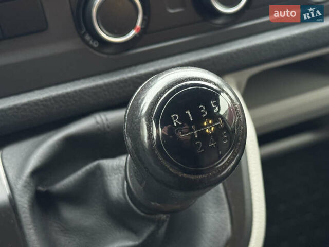 Белый Фольксваген Transporter, объемом двигателя 1.97 л и пробегом 241 тыс. км за 20800 $, фото 22 на Automoto.ua