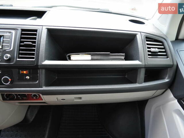 Белый Фольксваген Transporter, объемом двигателя 2 л и пробегом 210 тыс. км за 24800 $, фото 59 на Automoto.ua