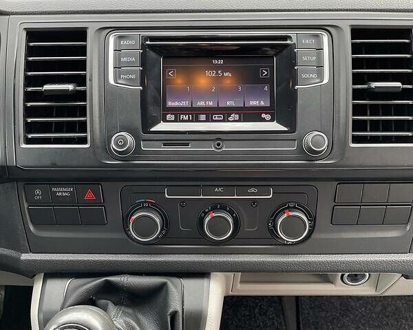 Білий Фольксваген Transporter, об'ємом двигуна 2 л та пробігом 210 тис. км за 16800 $, фото 17 на Automoto.ua