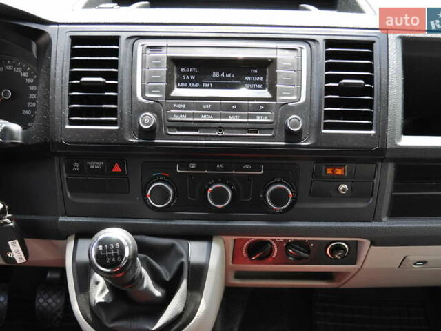 Белый Фольксваген Transporter, объемом двигателя 2 л и пробегом 210 тыс. км за 24800 $, фото 55 на Automoto.ua