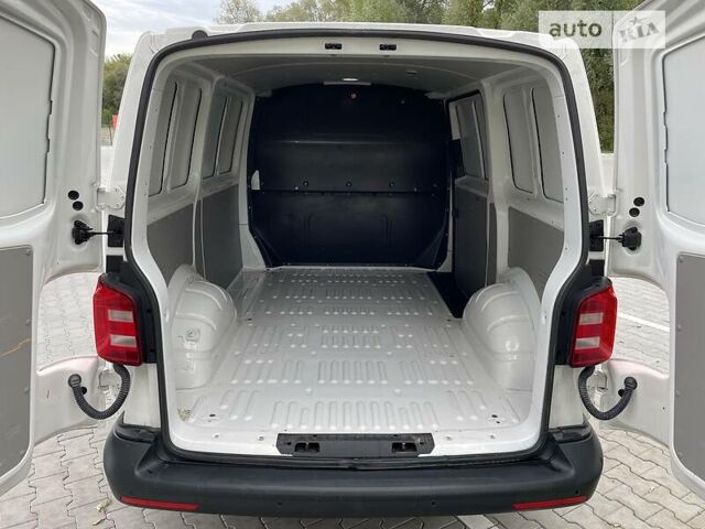 Білий Фольксваген Transporter, об'ємом двигуна 2 л та пробігом 210 тис. км за 16800 $, фото 8 на Automoto.ua