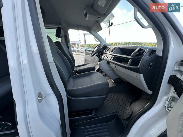 Білий Фольксваген Transporter, об'ємом двигуна 2 л та пробігом 225 тис. км за 20888 $, фото 40 на Automoto.ua