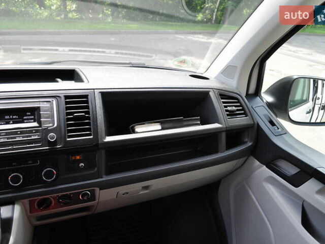 Белый Фольксваген Transporter, объемом двигателя 2 л и пробегом 210 тыс. км за 24800 $, фото 56 на Automoto.ua