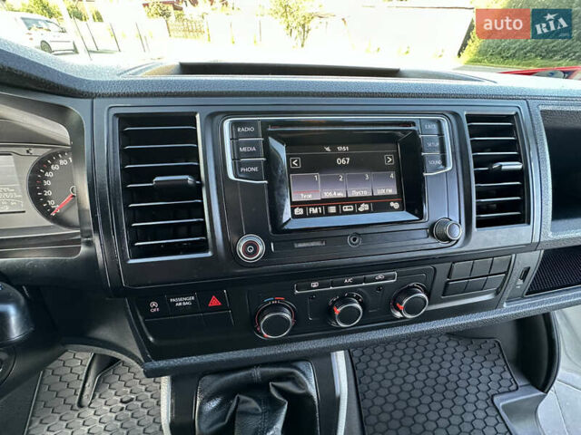 Білий Фольксваген Transporter, об'ємом двигуна 2 л та пробігом 225 тис. км за 20888 $, фото 50 на Automoto.ua