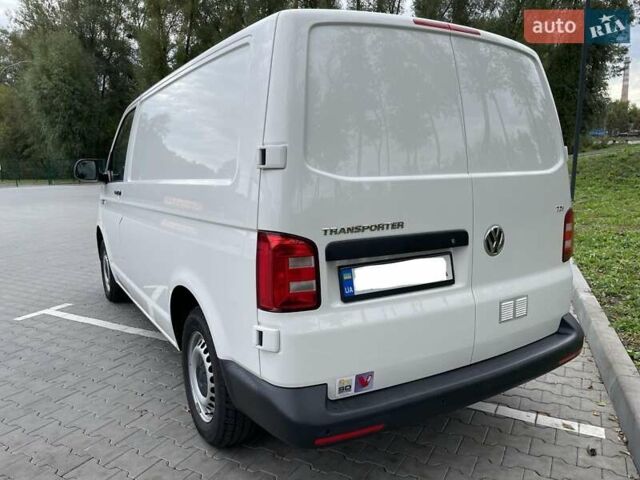 Білий Фольксваген Transporter, об'ємом двигуна 2 л та пробігом 210 тис. км за 16800 $, фото 5 на Automoto.ua