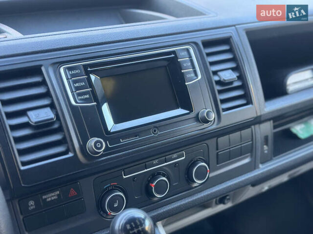 Білий Фольксваген Transporter, об'ємом двигуна 2 л та пробігом 219 тис. км за 18200 $, фото 25 на Automoto.ua
