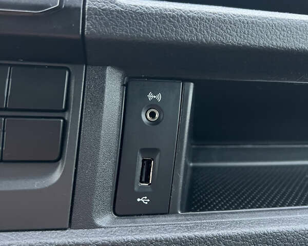 Белый Фольксваген Transporter, объемом двигателя 1.97 л и пробегом 430 тыс. км за 18800 $, фото 38 на Automoto.ua