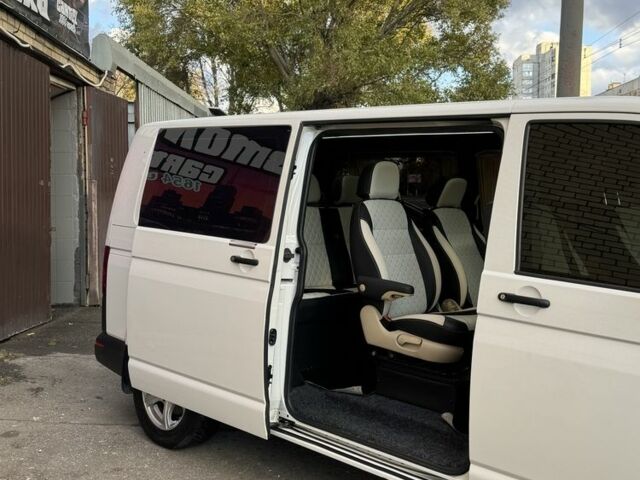 Белый Фольксваген Transporter, объемом двигателя 2 л и пробегом 300 тыс. км за 21500 $, фото 1 на Automoto.ua