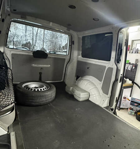 Белый Фольксваген Transporter, объемом двигателя 1.97 л и пробегом 309 тыс. км за 21800 $, фото 9 на Automoto.ua