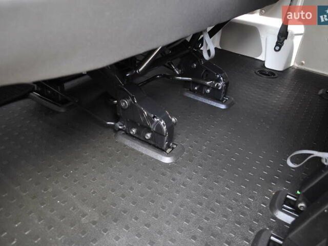 Белый Фольксваген Transporter, объемом двигателя 2 л и пробегом 210 тыс. км за 24800 $, фото 41 на Automoto.ua