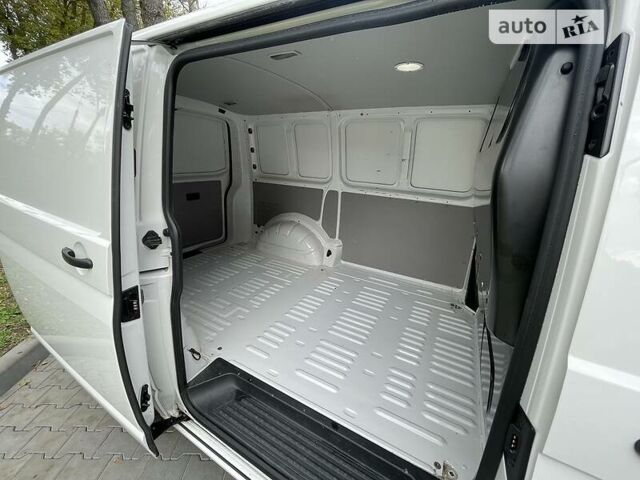 Білий Фольксваген Transporter, об'ємом двигуна 2 л та пробігом 210 тис. км за 16800 $, фото 10 на Automoto.ua