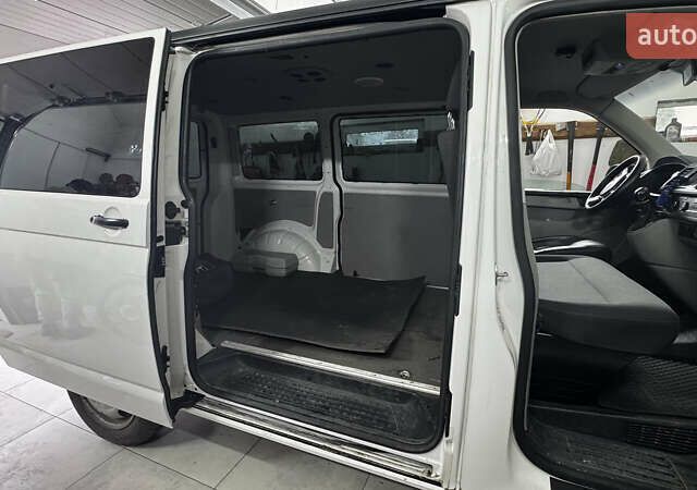 Белый Фольксваген Transporter, объемом двигателя 1.97 л и пробегом 309 тыс. км за 21800 $, фото 7 на Automoto.ua