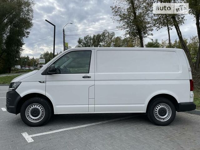 Білий Фольксваген Transporter, об'ємом двигуна 2 л та пробігом 210 тис. км за 16800 $, фото 4 на Automoto.ua