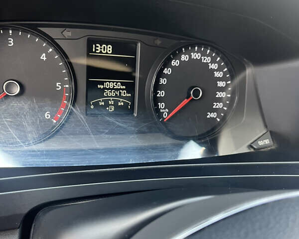 Білий Фольксваген Transporter, об'ємом двигуна 1.97 л та пробігом 266 тис. км за 22000 $, фото 5 на Automoto.ua