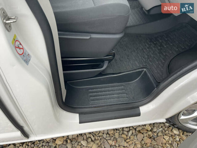 Білий Фольксваген Transporter, об'ємом двигуна 2 л та пробігом 228 тис. км за 19000 $, фото 28 на Automoto.ua