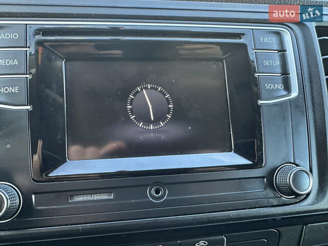 Білий Фольксваген Transporter, об'ємом двигуна 2 л та пробігом 225 тис. км за 20888 $, фото 56 на Automoto.ua