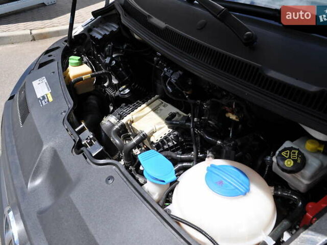 Белый Фольксваген Transporter, объемом двигателя 2 л и пробегом 210 тыс. км за 24800 $, фото 95 на Automoto.ua