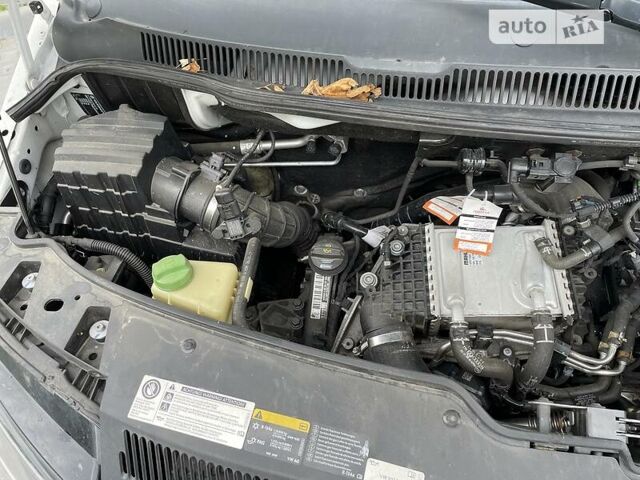 Білий Фольксваген Transporter, об'ємом двигуна 2 л та пробігом 210 тис. км за 16800 $, фото 11 на Automoto.ua