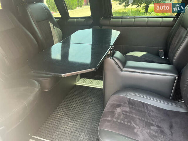 Білий Фольксваген Transporter, об'ємом двигуна 1.97 л та пробігом 266 тис. км за 22000 $, фото 2 на Automoto.ua
