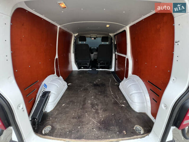 Білий Фольксваген Transporter, об'ємом двигуна 1.97 л та пробігом 220 тис. км за 15900 $, фото 17 на Automoto.ua