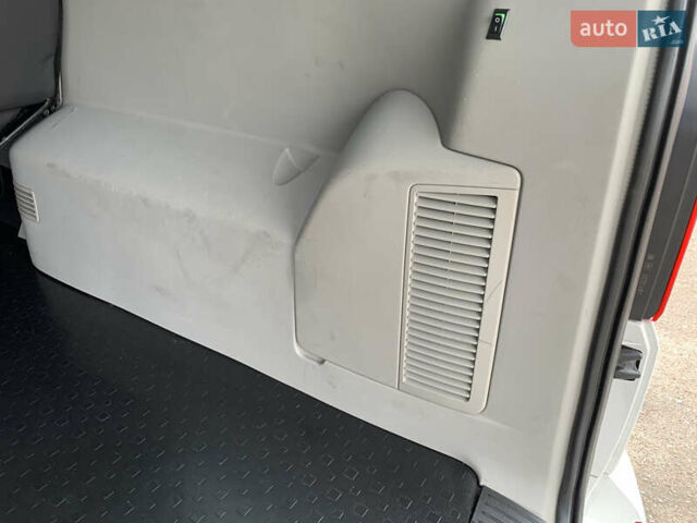 Белый Фольксваген Transporter, объемом двигателя 2 л и пробегом 315 тыс. км за 22500 $, фото 30 на Automoto.ua