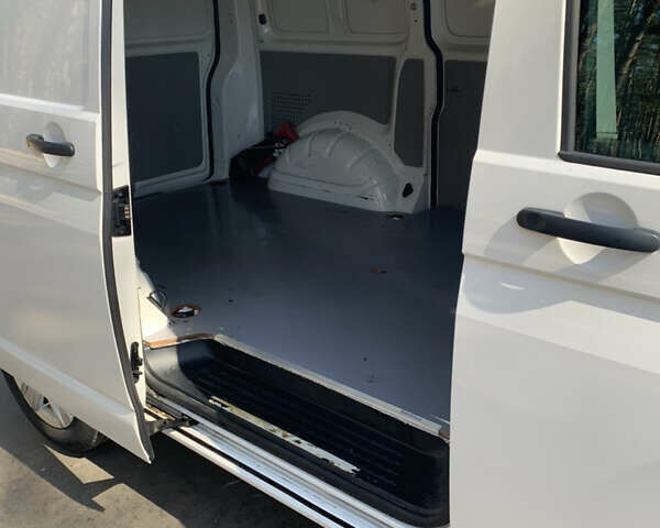 Білий Фольксваген Transporter, об'ємом двигуна 2 л та пробігом 213 тис. км за 18900 $, фото 7 на Automoto.ua